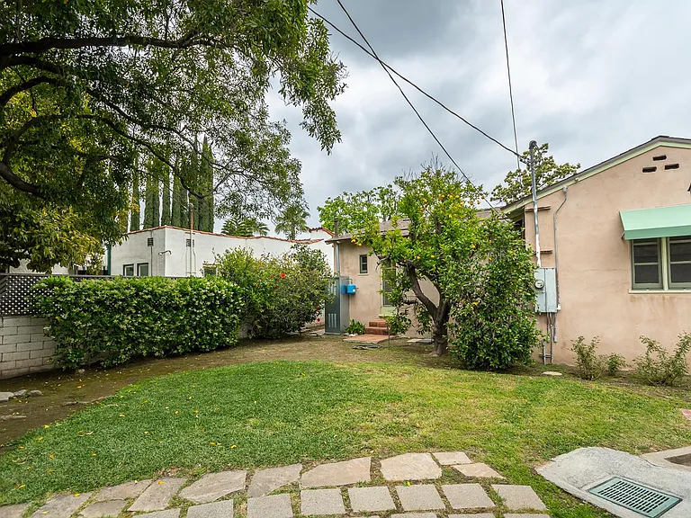 908 Burchett St — Photo 26