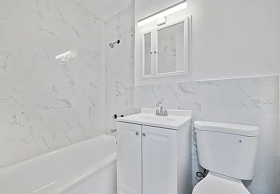 4th image of 1020 Grand Concourse APT 18T
