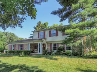 1396 Bunkerhill Dr, Kalamazoo, MI 49009