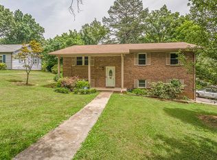 1904 Jackson Rd, Knoxville, TN 37921