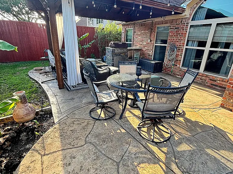 1740 Forest Glen Dr — Photo 24