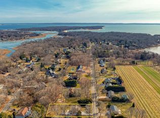 1305 Pequash Ave, Cutchogue, NY 11935