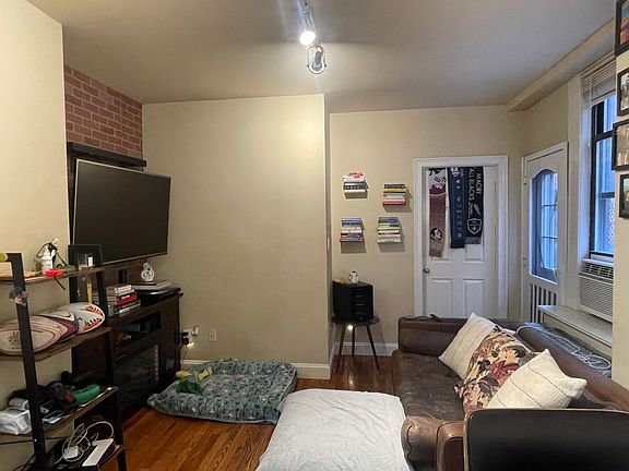 5th image of 210 W 16th St APT 1G