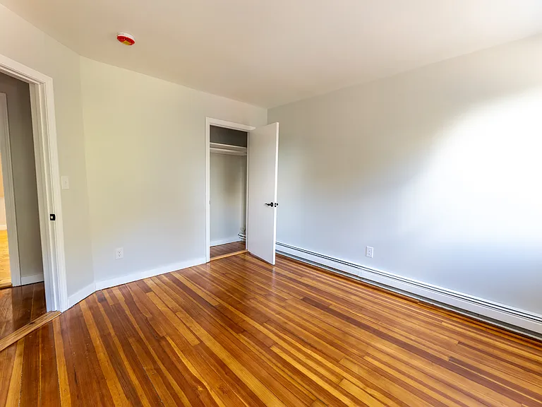 40 N Spooner St — Photo 9