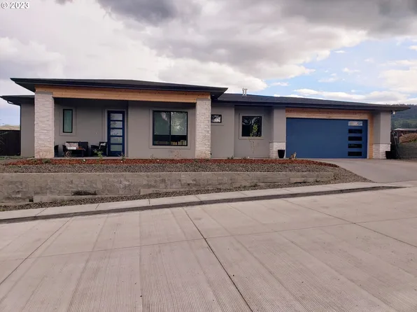 2130 Elevation Ct, La Grande, OR 97850
