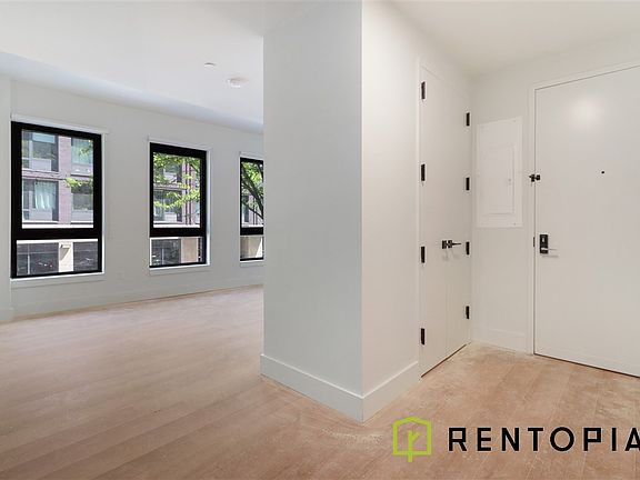 3rd image of 130 Hope St #201N