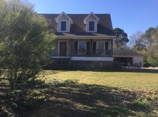 976 Burnside Rd, Manteo, NC 27954