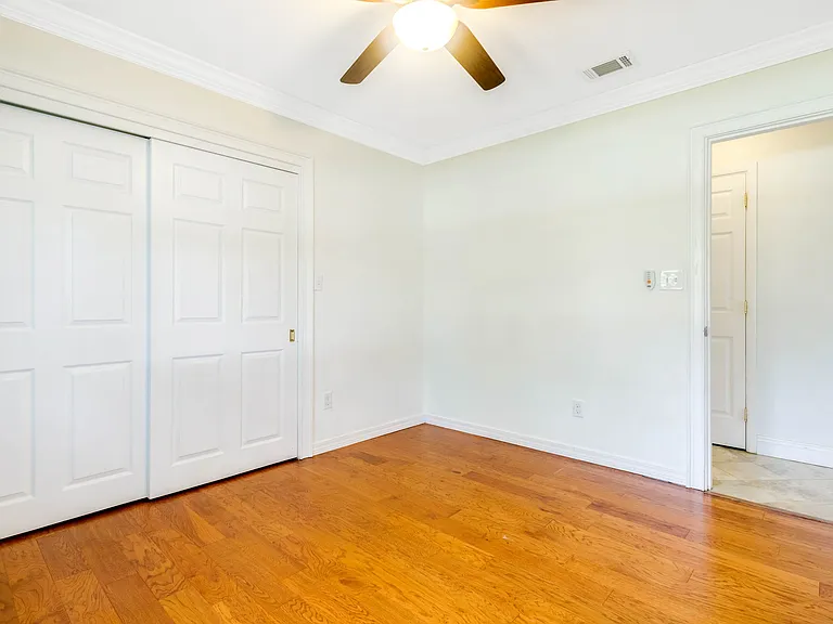 308 Hollywood Blvd SE — Photo 27