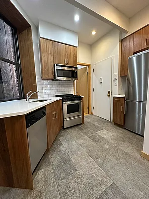 Rented by Camelot Realty Group | media 7