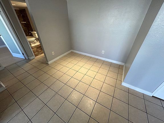 4th image of 4450 Sandy River Dr Unit 71