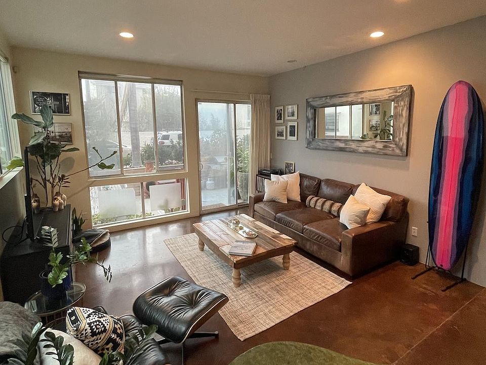 1st image of 100 S Venice Blvd APT 1