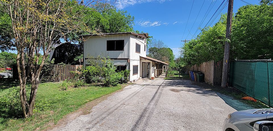 1st image of 3305 Dolphin Dr