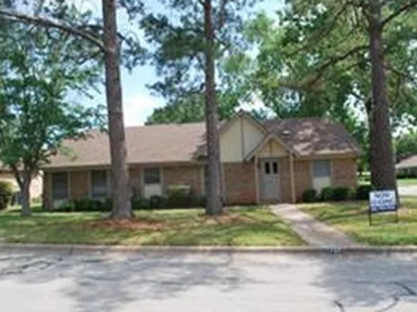 7250 Vanessa Dr, Fort Worth, TX 76112