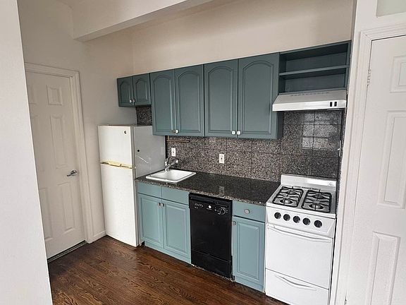 5th image of 113 W 106th St #66