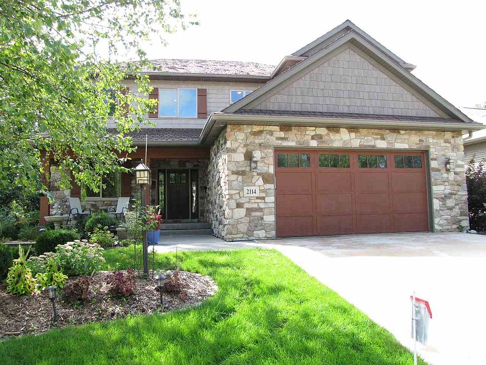 1st image of 2114 Dempster Dr