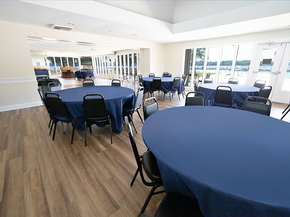 Salem Harbour Apartments Clubhouse