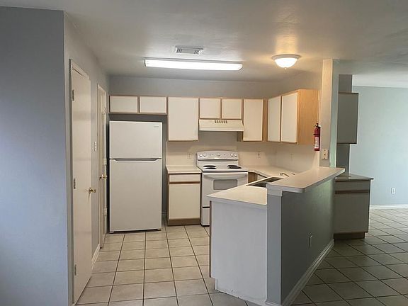 2nd image of 10403 Shadow Oaks Dr #3B
