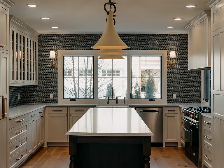 Top line kitchen amenities