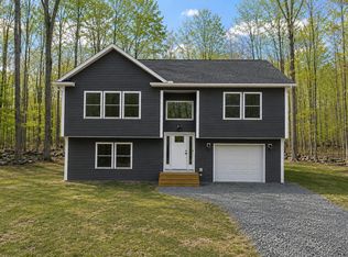 104 Sunfish Rd, Milford, PA 18337