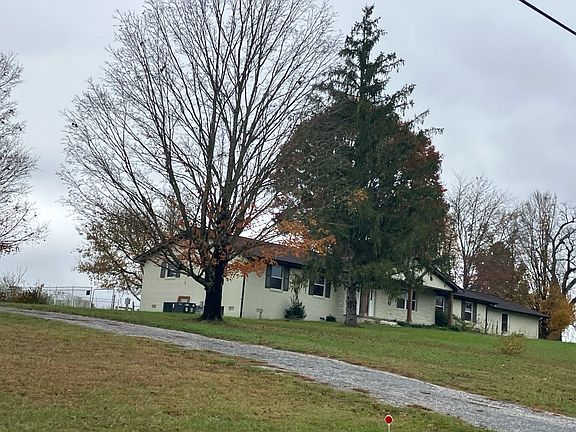 3rd image of 1299 Tazewell Pike