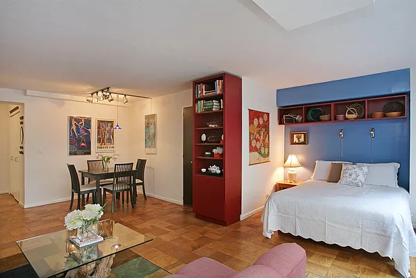 Sold by Corcoran | media 2