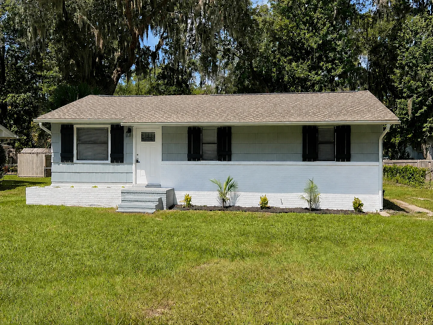 Cottage in golf cart district ! — Photo 1