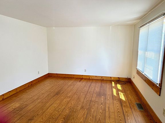 4th image of 4409 Chicken City Rd