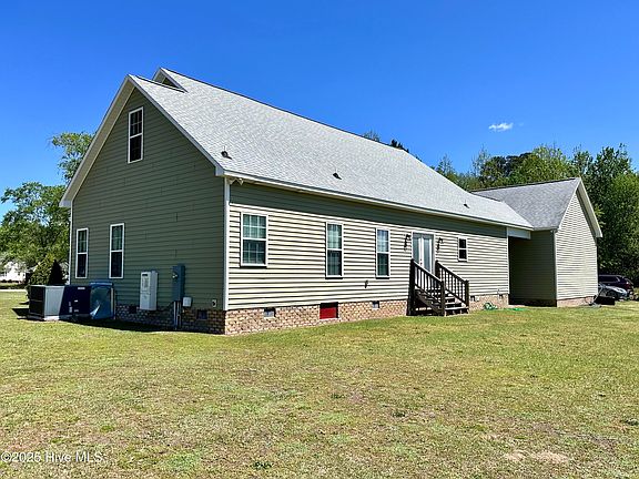 5th image of 807 Badger Drive