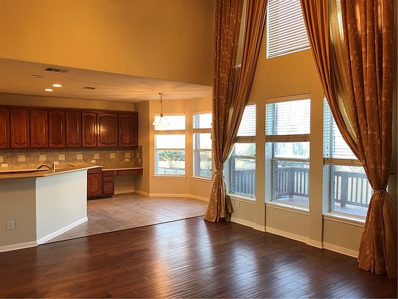 4th image of 3011 Cashell Wood Dr
