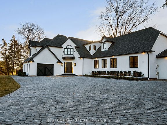 3rd image of 15886 Niagara Blvd