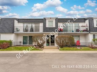 1115 Royal Street George Dr #204, Naperville, IL 60563