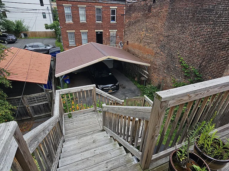 166 4th St #2 — Photo 9