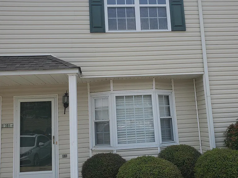2315 Vineyard Dr #B4 — Photo 1