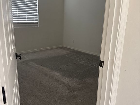 5th image of 810 W Judi Dr