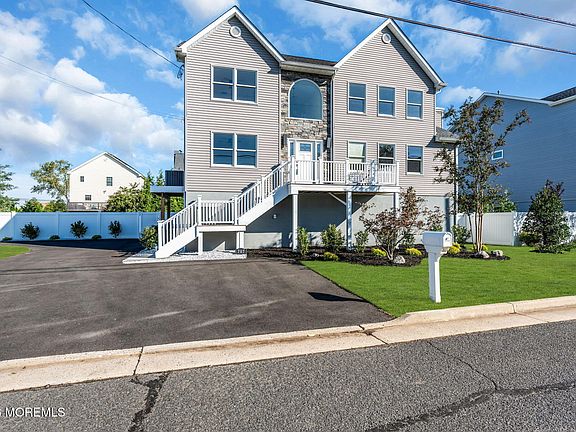 4th image of 707 Prospect Avenue