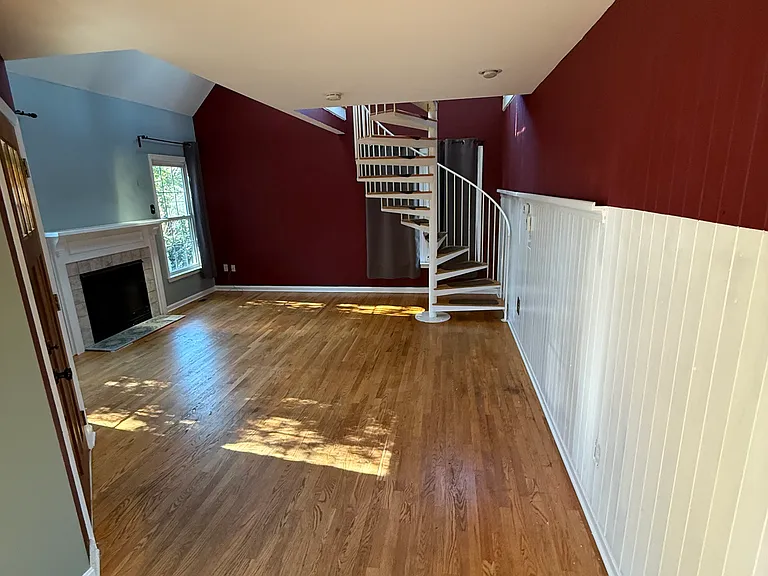 17 Elm Rd — Photo 2