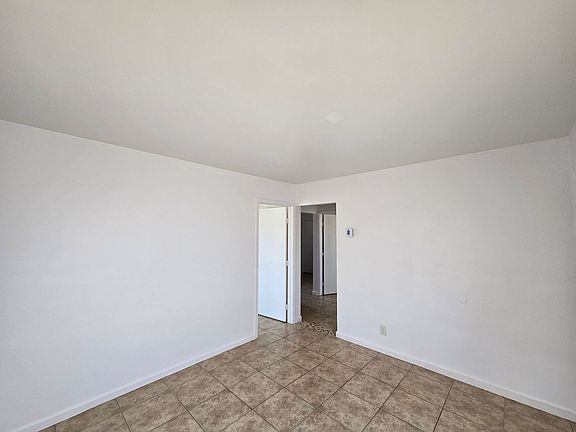 4th image of 6361 Yucca Ave #B