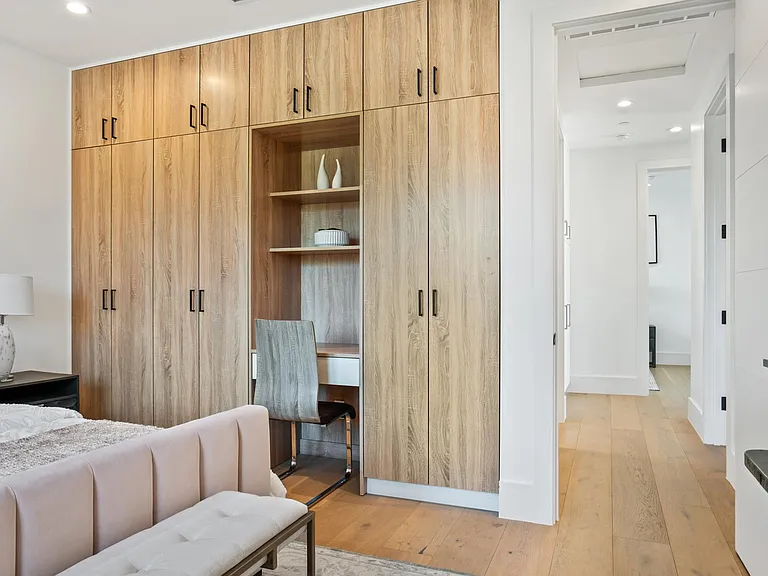 4425 Morse Ave — Photo 49
