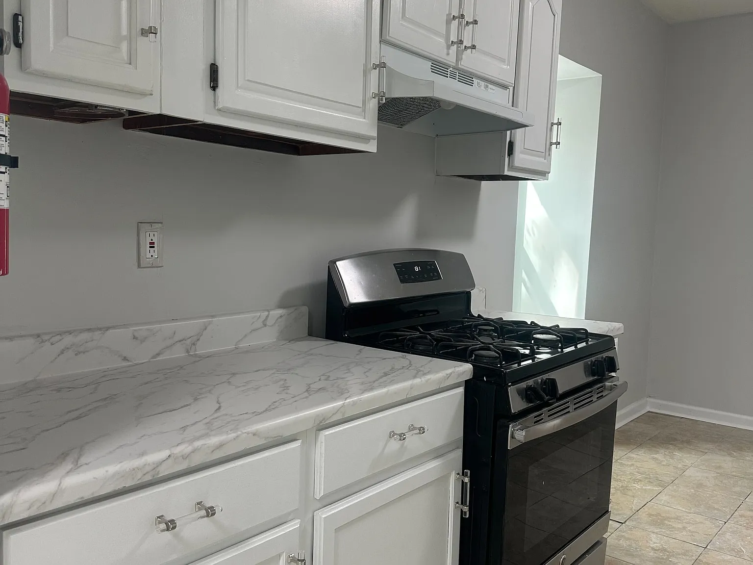 1 bed, $1,310 — Photo 2