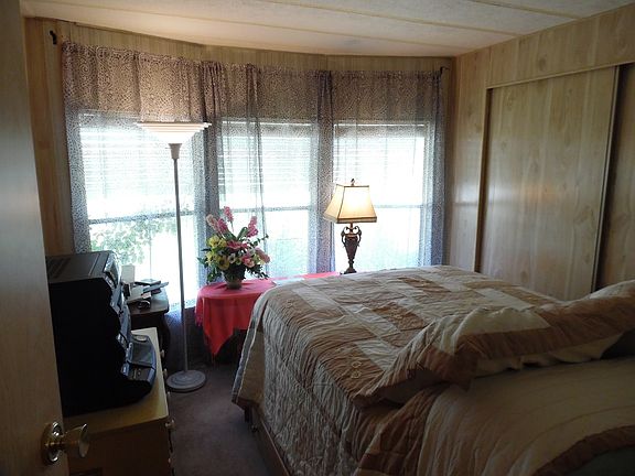 4th image of 1200 Sun Meadow Ln