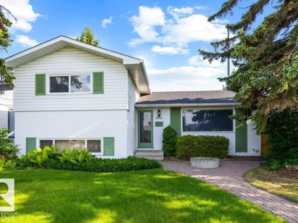 15621 79a Ave NW, Edmonton, AB T5R 3H6