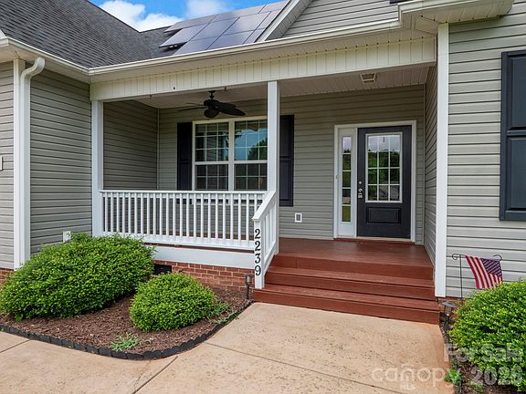 2nd image of 2239 Cedar Rd