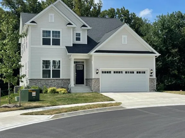 2201 Denali Dr, Frederick, MD 21702