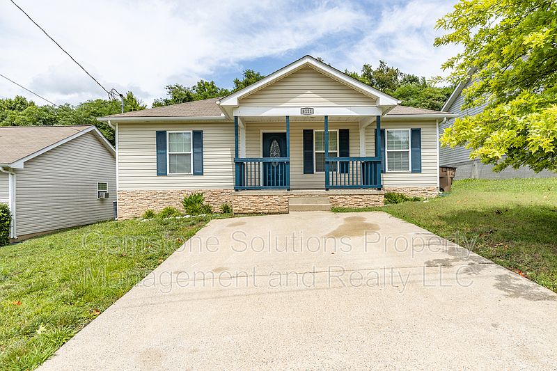 1st image of 4121 Providence Park Ln