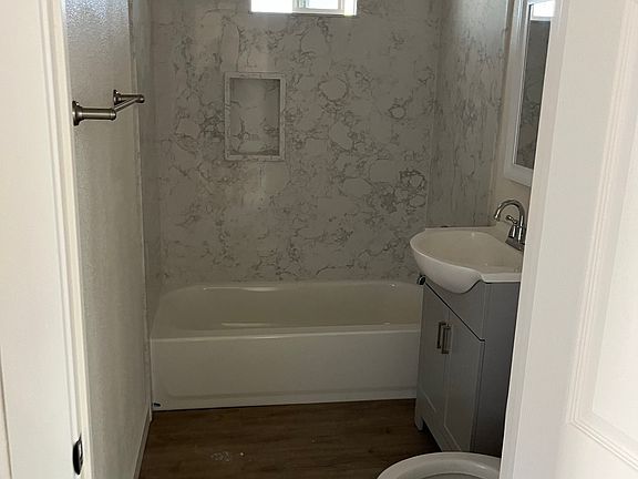 3rd image of 2044 Robert Way