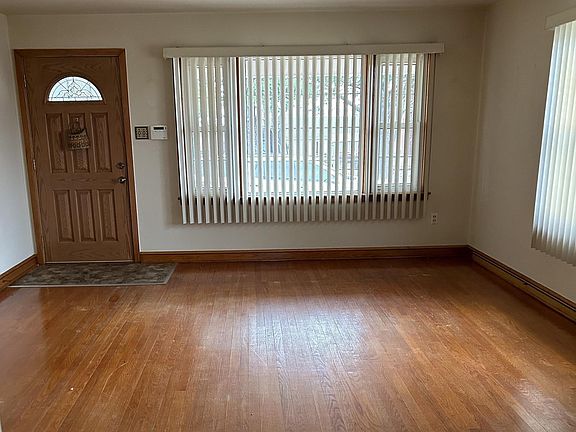 2nd image of 101 N Mont Valla Ave