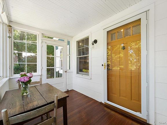 4th image of 84 Mendham Avenue