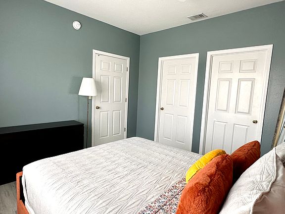 5th image of 10764 70th Ave #4306