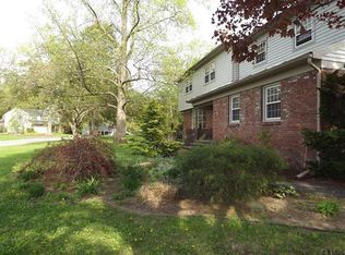 2500 Whamer Ln, Niskayuna, NY 12309