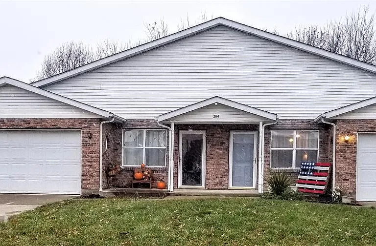304 E Oak Ave #B — Photo 1